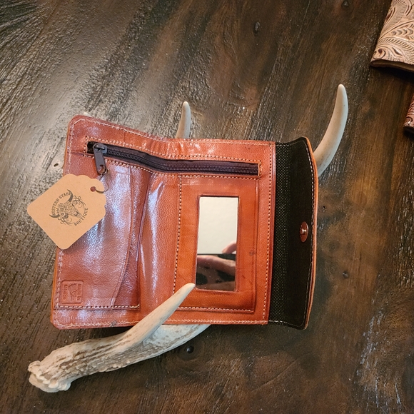 Medium Leather Tooled Wallet - Picture 3 of 4